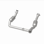 Load image into Gallery viewer, Magnaflow 19-20 GMC Sierra 1500 Single Underbody 4.3L/5.3L Direct Fit Catalytic Converter

