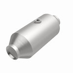 Load image into Gallery viewer, Magnaflow 2.50in. Uni. Ford 8617 Mid-Bed Series Direct Fit Converter
