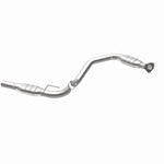 Load image into Gallery viewer, MagnaFlow Conv DF 03-05 Express 2500 4.8L Driver Side
