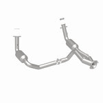 Load image into Gallery viewer, Magnaflow 04-06 Chevrolet Silverado 1500 5.3L Direct Fit Catalytic Converter

