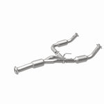 Load image into Gallery viewer, Magnaflow 12-17 Chevrolet Express 3500 6.0L Direct Fit Converter
