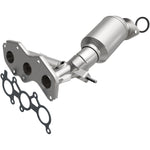 Load image into Gallery viewer, Magnaflow 2011 Toyota Sienna 3.5L Direct Fit Converter
