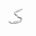 Load image into Gallery viewer, MagnaFlow Conv DF 03-05 Express 2500 4.8L Driver Side
