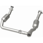 Load image into Gallery viewer, Magnaflow 19-20 GMC Sierra 1500 Single Underbody 4.3L/5.3L Direct Fit Catalytic Converter
