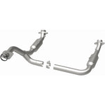 Load image into Gallery viewer, Magnaflow 06-10 Ford Explorer 4.6L Direct Fit Converter
