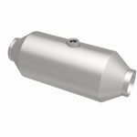 Load image into Gallery viewer, Magnaflow 2.50in. Uni. Ford 8617 Mid-Bed Series Direct Fit Converter
