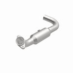 Load image into Gallery viewer, Magnaflow 07-08 Ford Expedition 5.4L Direct Fit Converter
