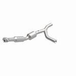 Load image into Gallery viewer, Magnaflow 2007 Ford E-150 4.6L Direct Fit Converter
