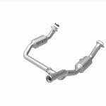 Load image into Gallery viewer, Magnaflow 19-20 GMC Sierra 1500 Single Underbody 4.3L/5.3L Direct Fit Catalytic Converter
