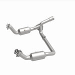 Load image into Gallery viewer, Magnaflow 19-20 GMC Sierra 1500 Single Underbody 4.3L/5.3L Direct Fit Catalytic Converter
