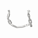 Load image into Gallery viewer, Magnaflow 05-08 Ford E-350 Super Duty 5.4L Direct Fit Converter
