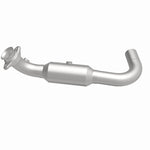 Load image into Gallery viewer, Magnaflow 07-08 Ford Expedition 5.4L Direct Fit Converter
