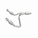 Load image into Gallery viewer, Magnaflow 14-15 Chevrolet Silverado 1500 5.3L Direct-Fit Catalytic Converter
