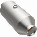 Load image into Gallery viewer, Magnaflow 2.50in. Uni. Ford 8617 Mid-Bed Series Direct Fit Converter
