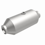 Load image into Gallery viewer, Magnaflow 2.50in. Uni. Ford 8617 Mid-Bed Series Direct Fit Converter
