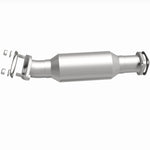 Load image into Gallery viewer, Magnaflow 07-09 Hyundai Santa Fe 3.3L Direct Fit Converter
