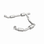 Load image into Gallery viewer, Magnaflow 05-08 Ford E-350 Super Duty 5.4L Direct Fit Converter
